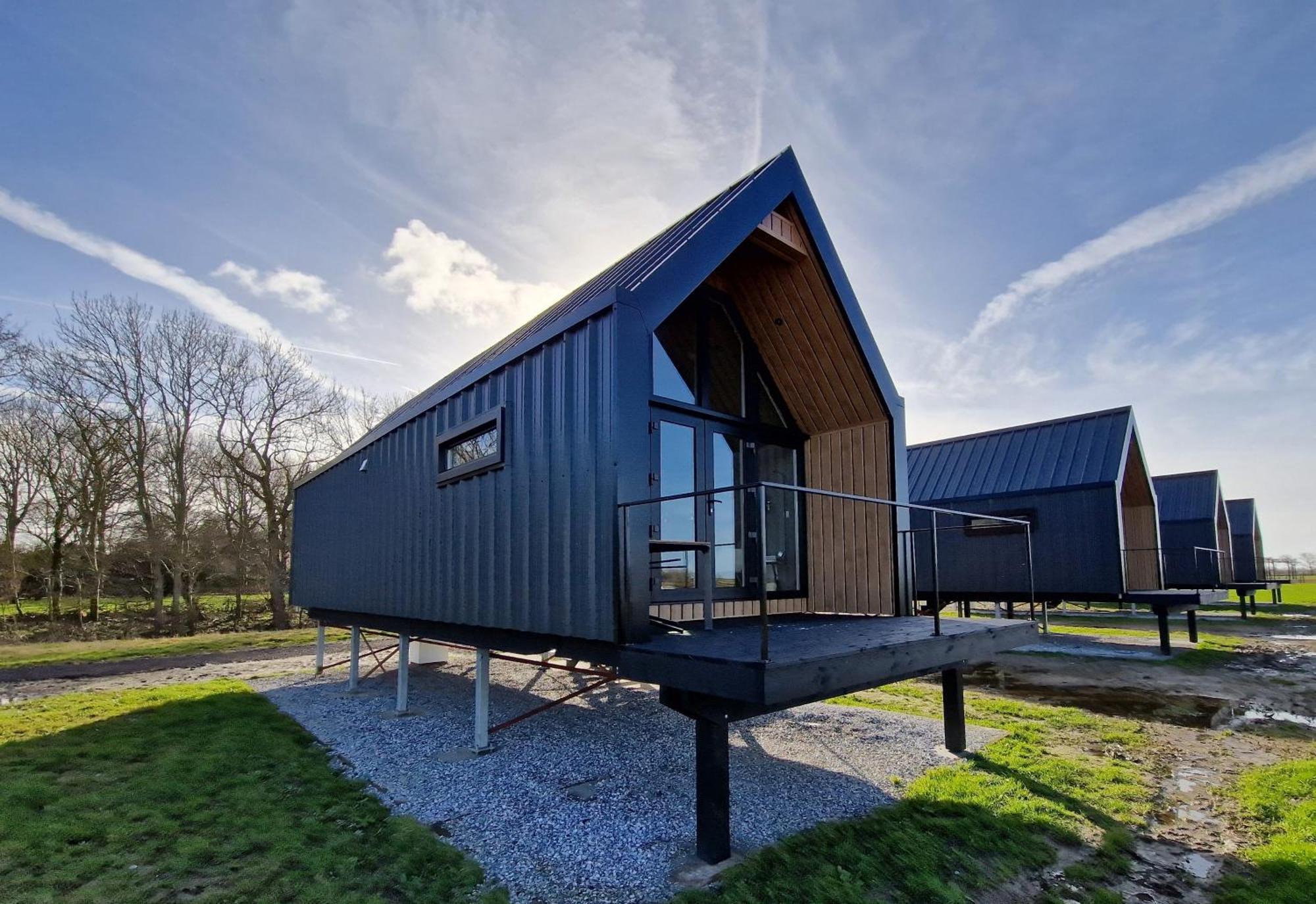 Villa Wad & Loft Unieke Paalwoning Vlakbij De Waddenzee Pietersbierum Exterior foto